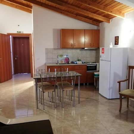 كيراموتي Irini Apartments المظهر الخارجي الصورة