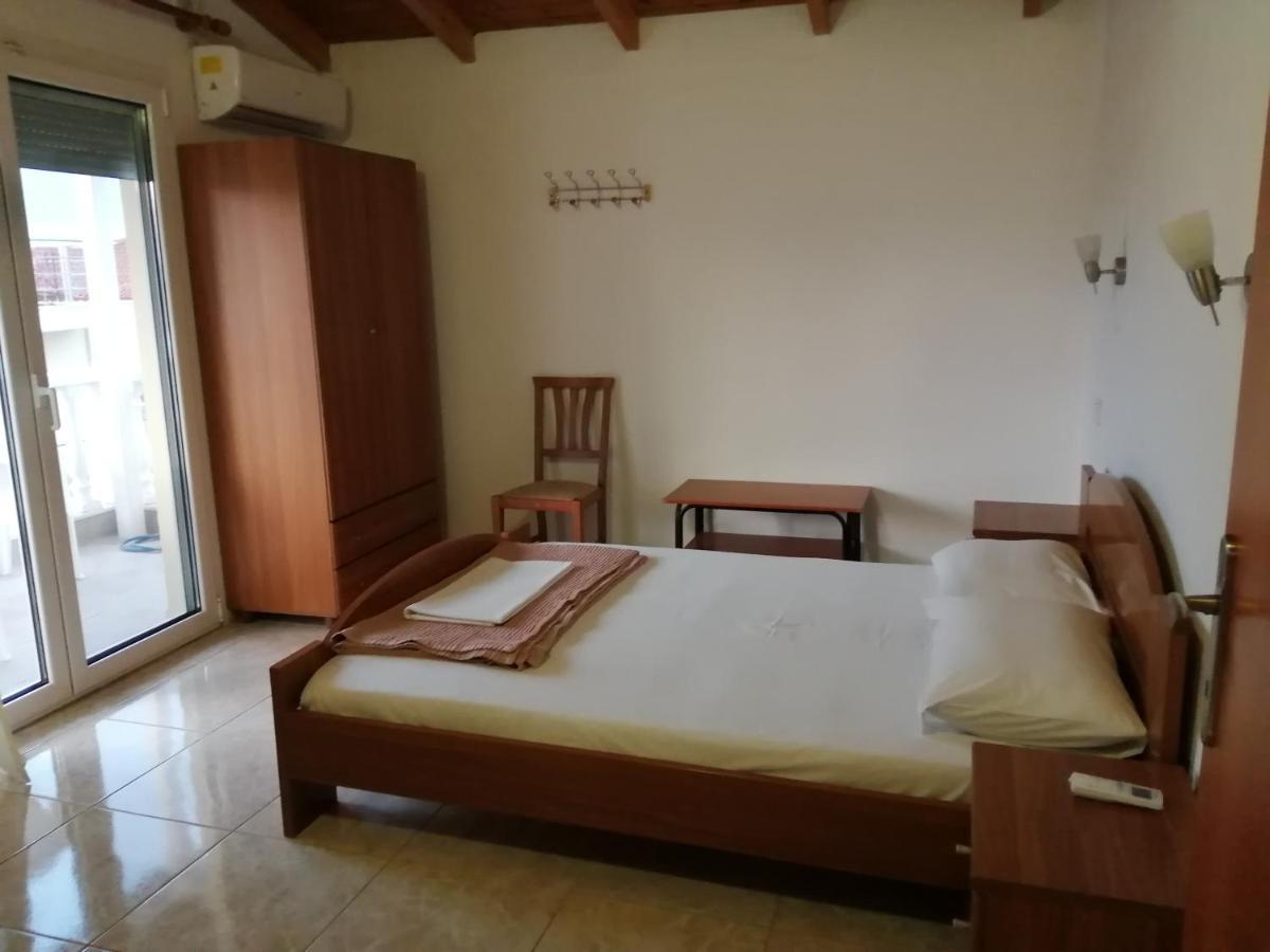 كيراموتي Irini Apartments المظهر الخارجي الصورة